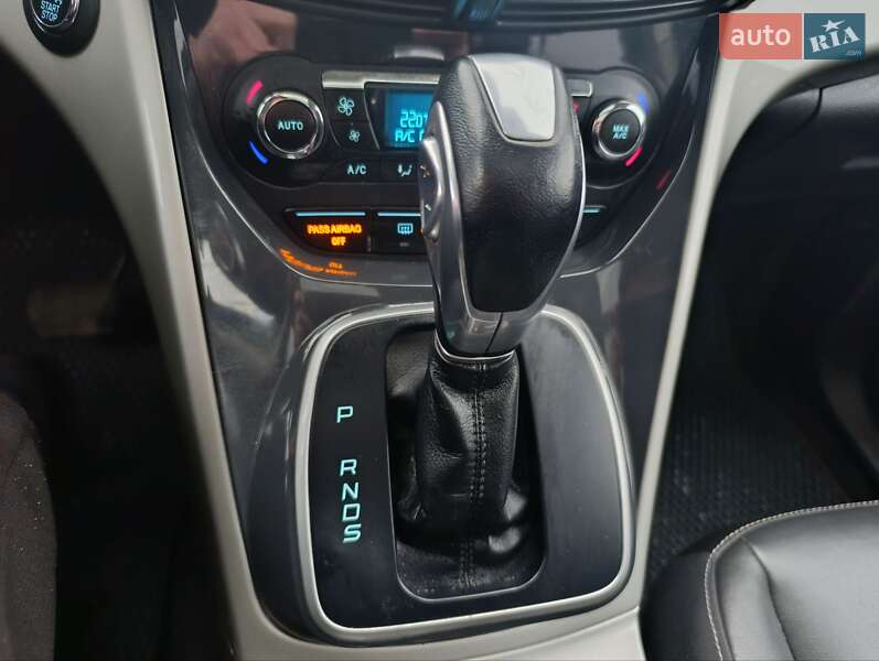 Внедорожник / Кроссовер Ford Escape 2012 в Днепре