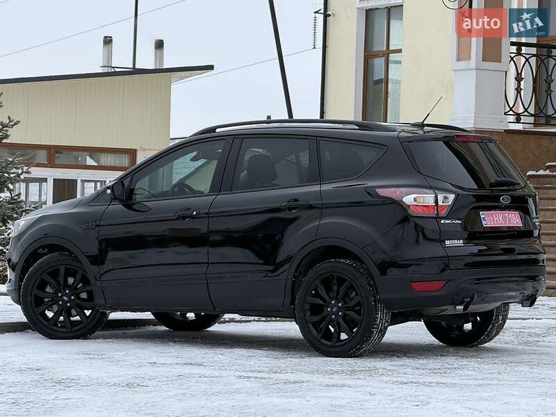 Позашляховик / Кросовер Ford Escape 2018 в Дрогобичі