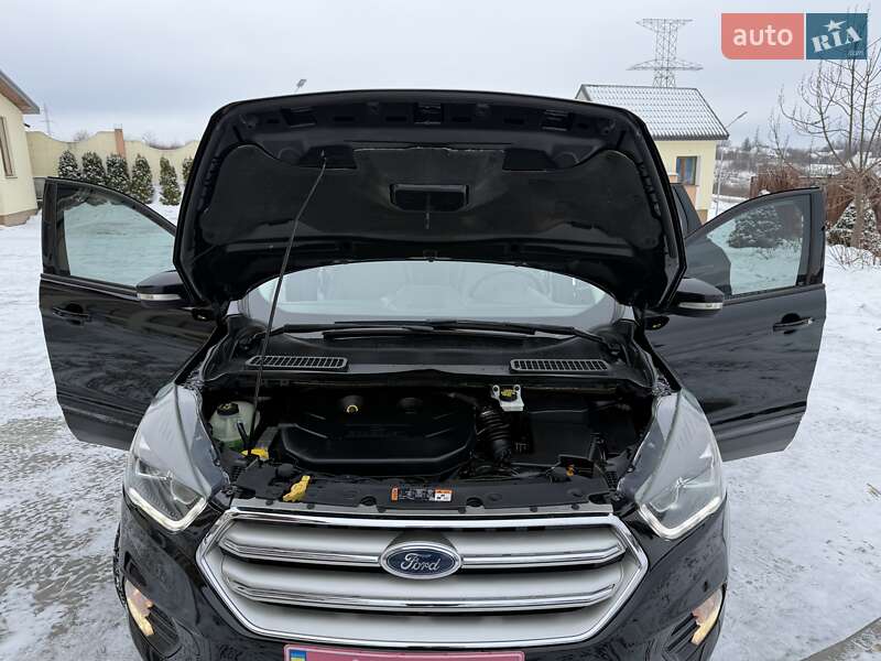 Позашляховик / Кросовер Ford Escape 2018 в Дрогобичі