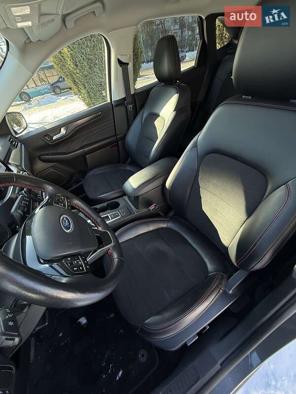 Внедорожник / Кроссовер Ford Escape 2021 в Сумах