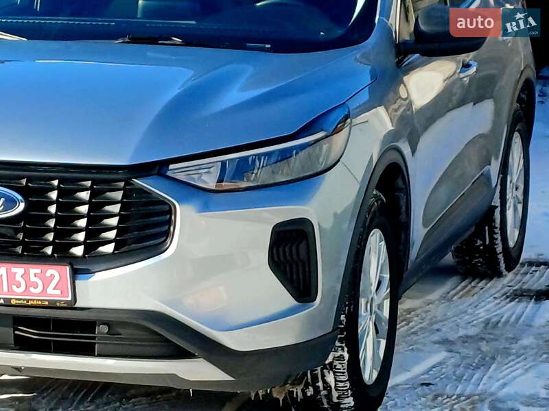 Внедорожник / Кроссовер Ford Escape 2023 в Полтаве