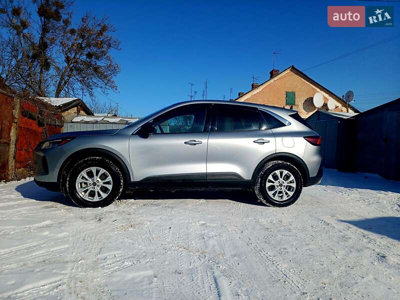 Внедорожник / Кроссовер Ford Escape 2023 в Полтаве