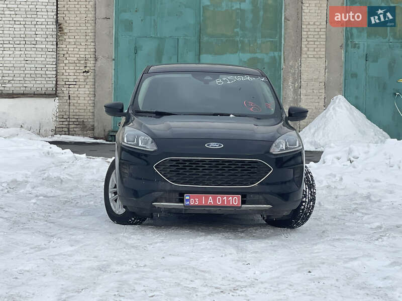 Позашляховик / Кросовер Ford Escape 2020 в Львові