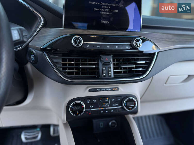 Позашляховик / Кросовер Ford Escape 2020 в Києві