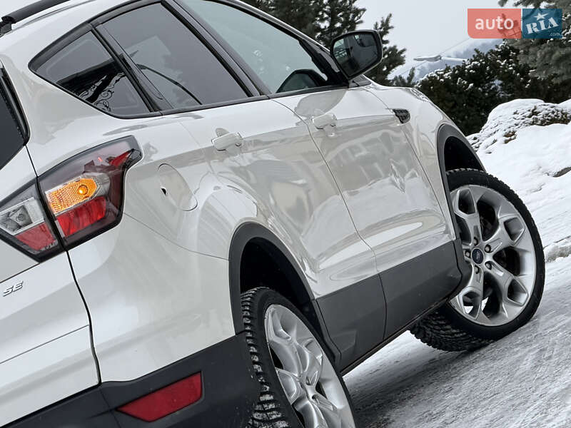 Внедорожник / Кроссовер Ford Escape 2018 в Дрогобыче