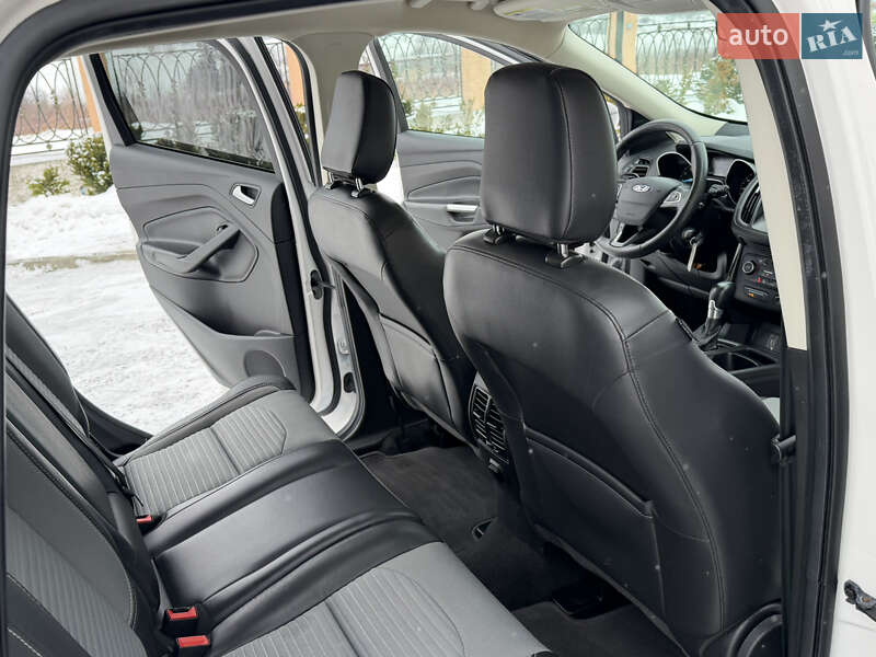 Внедорожник / Кроссовер Ford Escape 2018 в Дрогобыче