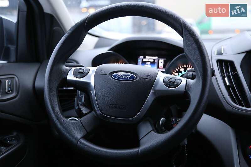 Внедорожник / Кроссовер Ford Escape 2015 в Киеве фото 17 Внедорожник / Кроссовер Ford Escape 2015 в Киеве