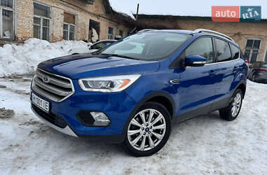 Внедорожник / Кроссовер Ford Escape 2017 в Житомире