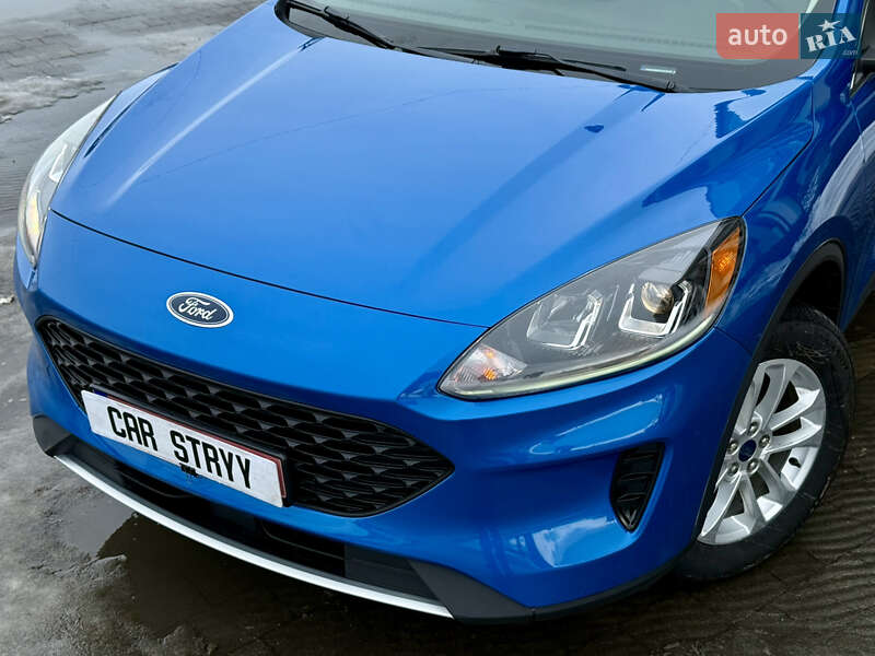 Внедорожник / Кроссовер Ford Escape 2019 в Стрые