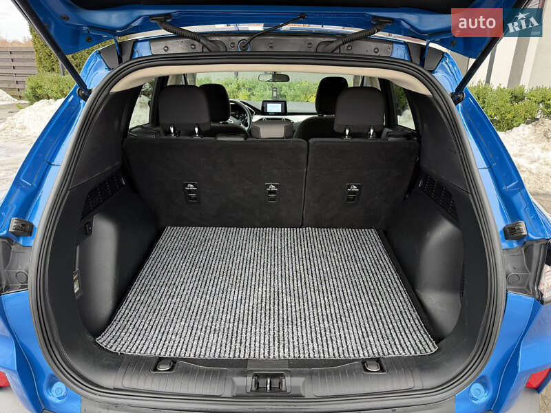 Внедорожник / Кроссовер Ford Escape 2019 в Стрые