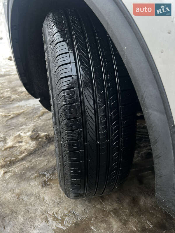 Позашляховик / Кросовер Ford Escape 2020 в Києві фото 16 Позашляховик / Кросовер Ford Escape 2020 в Києві