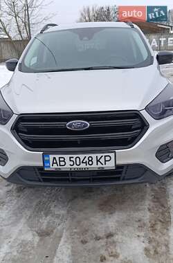 Внедорожник / Кроссовер Ford Escape 2017 в Житомире