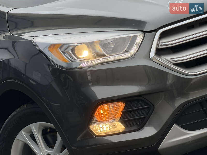 Позашляховик / Кросовер Ford Escape 2019 в Дрогобичі