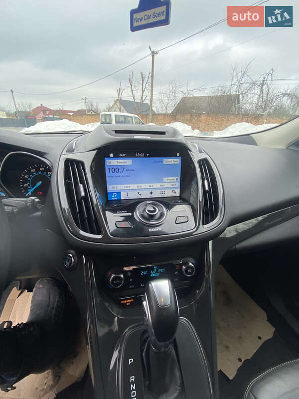 Внедорожник / Кроссовер Ford Escape 2016 в Дубно