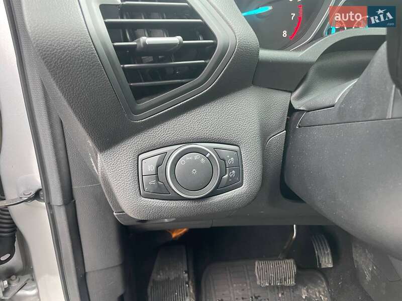Внедорожник / Кроссовер Ford Escape 2017 в Киеве фото 15 Внедорожник / Кроссовер Ford Escape 2017 в Киеве