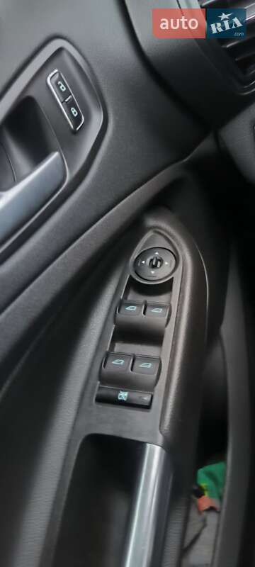 Внедорожник / Кроссовер Ford Escape 2016 в Львове фото 50 Внедорожник / Кроссовер Ford Escape 2016 в Львове