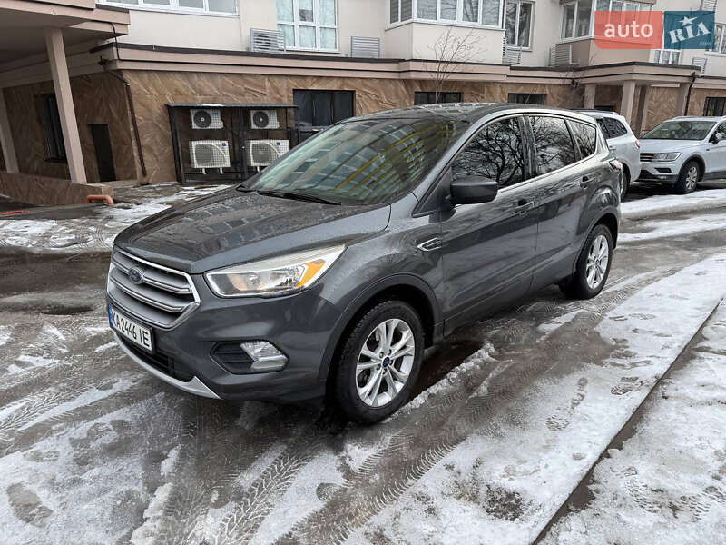 Позашляховик / Кросовер Ford Escape 2017 в Києві