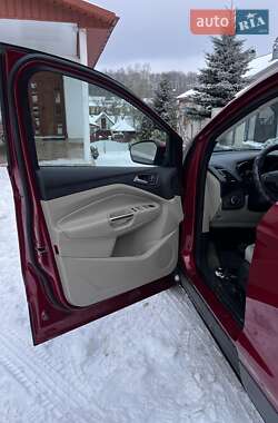 Внедорожник / Кроссовер Ford Escape 2017 в Тернополе