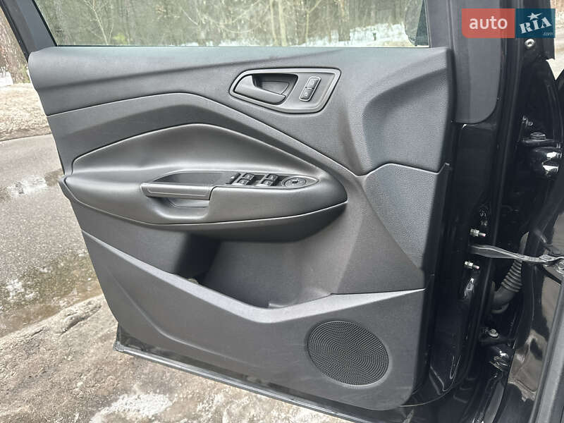 Внедорожник / Кроссовер Ford Escape 2013 в Киеве