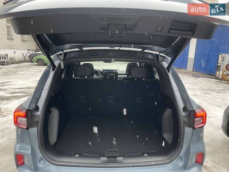 Внедорожник / Кроссовер Ford Escape 2023 в Киеве