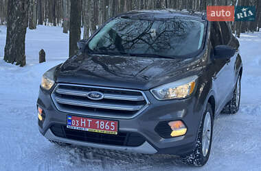 Внедорожник / Кроссовер Ford Escape 2017 в Дубно