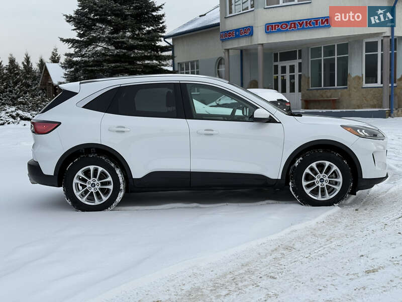 Позашляховик / Кросовер Ford Escape 2020 в Львові