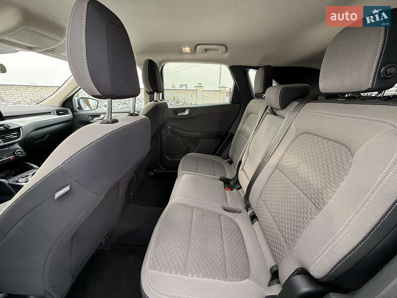 Позашляховик / Кросовер Ford Escape 2020 в Львові