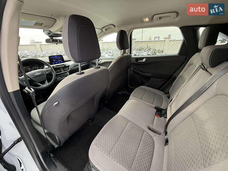 Позашляховик / Кросовер Ford Escape 2020 в Львові