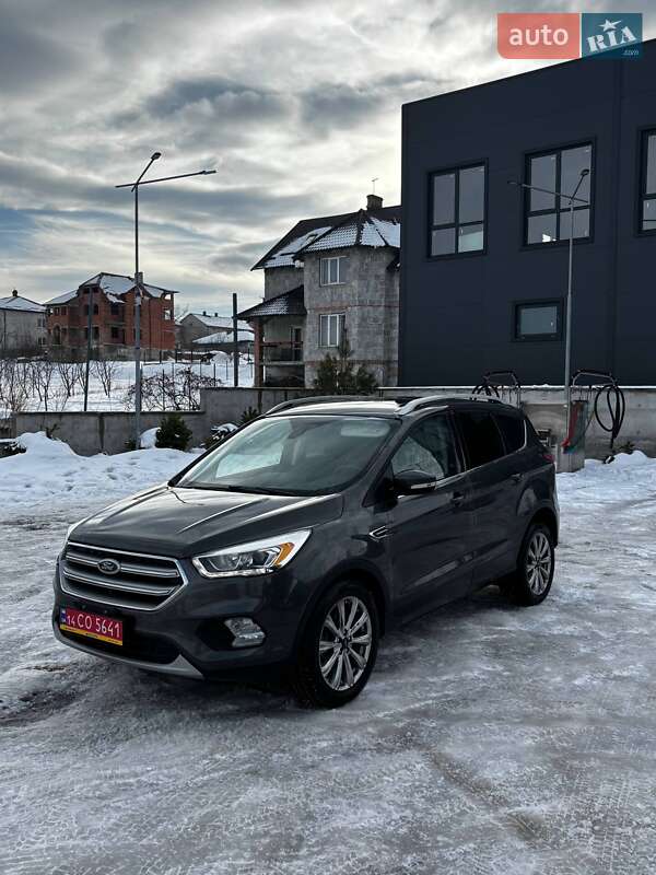 Позашляховик / Кросовер Ford Escape 2017 в Львові