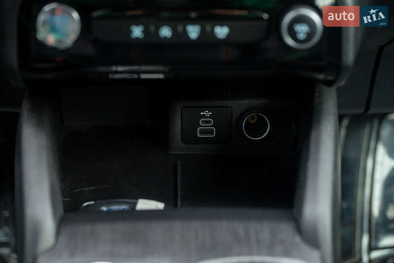 Внедорожник / Кроссовер Ford Escape 2023 в Ивано-Франковске