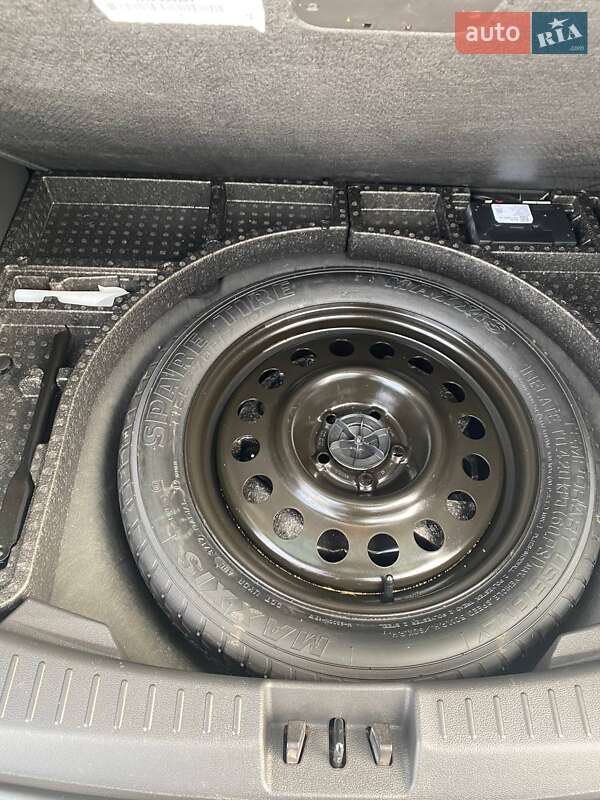 Позашляховик / Кросовер Ford Escape 2018 в Львові фото 17 Позашляховик / Кросовер Ford Escape 2018 в Львові