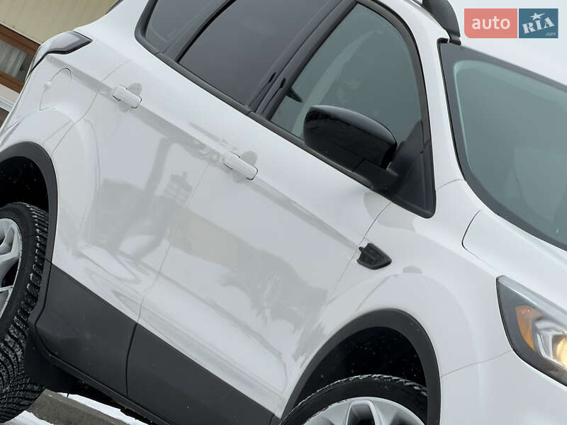 Позашляховик / Кросовер Ford Escape 2018 в Дрогобичі фото 18 Позашляховик / Кросовер Ford Escape 2018 в Дрогобичі