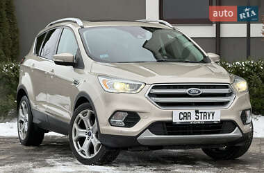 Позашляховик / Кросовер Ford Escape 2017 в Стрию