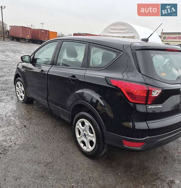Внедорожник / Кроссовер Ford Escape 2019 в Львове