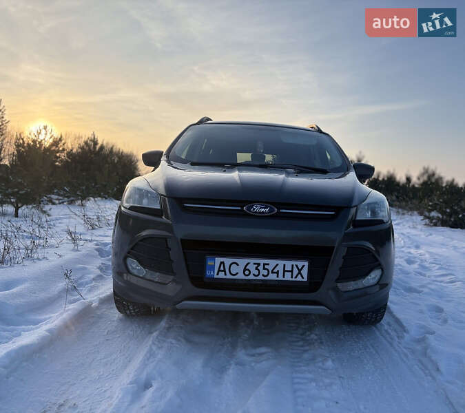 Внедорожник / Кроссовер Ford Escape 2015 в Луцке