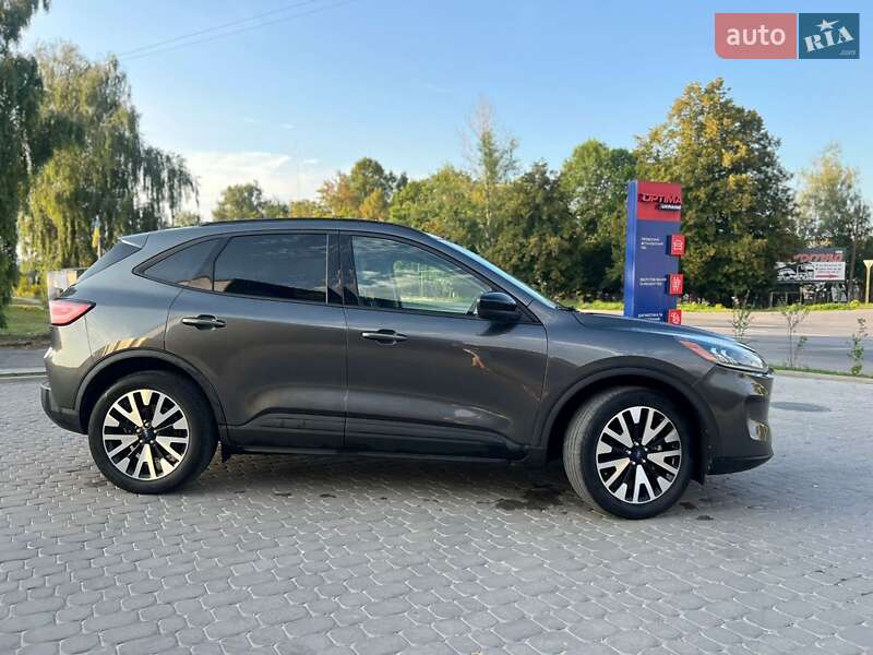 Позашляховик / Кросовер Ford Escape 2019 в Тернополі фото 21 Позашляховик / Кросовер Ford Escape 2019 в Тернополі