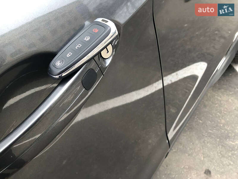 Позашляховик / Кросовер Ford Escape 2015 в Миколаєві фото 4 Позашляховик / Кросовер Ford Escape 2015 в Миколаєві