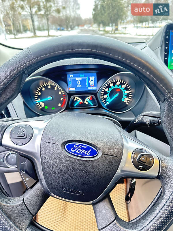 Внедорожник / Кроссовер Ford Escape 2014 в Ровно