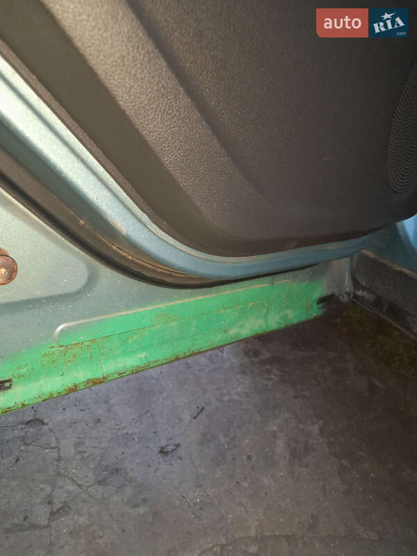 Внедорожник / Кроссовер Ford Escape 2012 в Ужгороде