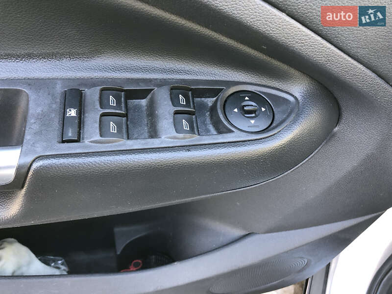 Внедорожник / Кроссовер Ford Escape 2014 в Ровно
