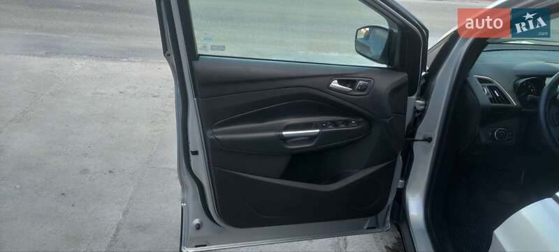 Внедорожник / Кроссовер Ford Escape 2015 в Гореничах фото 4 Внедорожник / Кроссовер Ford Escape 2015 в Гореничах