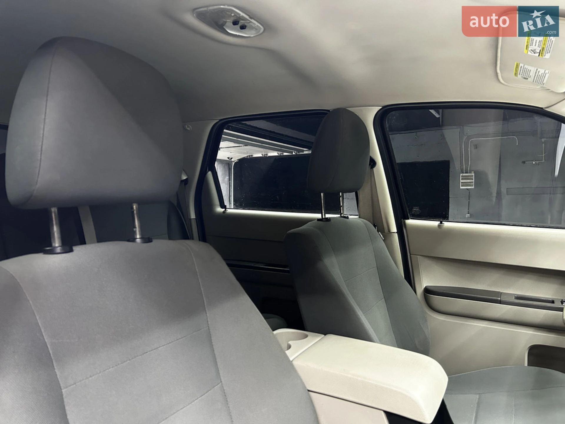 2010 Ford Escape - мініатюра 24