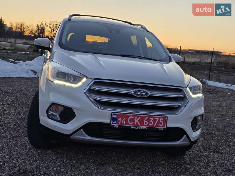 Позашляховик / Кросовер Ford Escape 2018 в Стрию