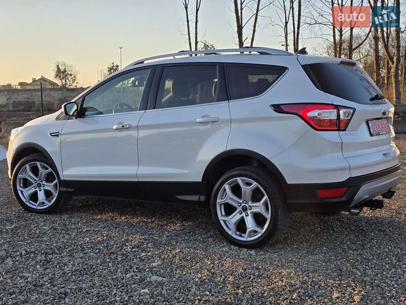 Позашляховик / Кросовер Ford Escape 2018 в Стрию