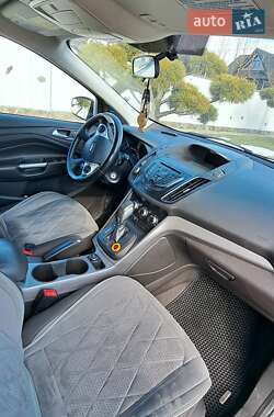 Внедорожник / Кроссовер Ford Escape 2014 в Ивано-Франковске
