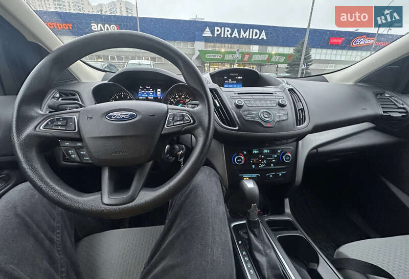 Внедорожник / Кроссовер Ford Escape 2016 в Киеве