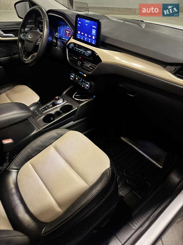 Позашляховик / Кросовер Ford Escape 2021 в Одесі