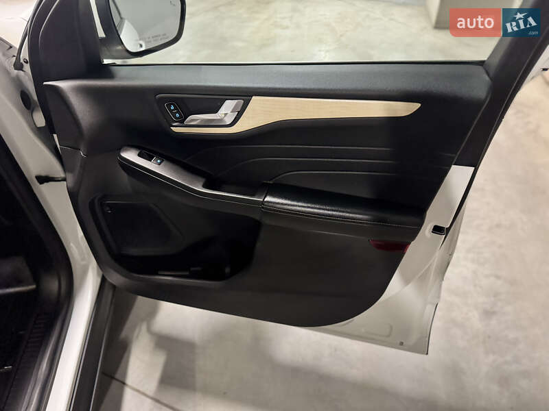 Позашляховик / Кросовер Ford Escape 2021 в Одесі