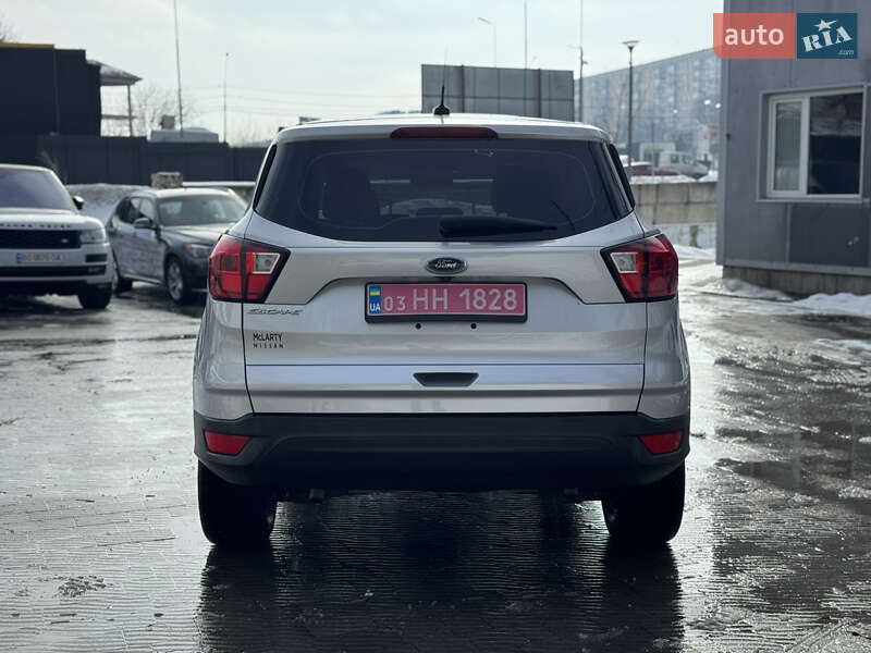 Внедорожник / Кроссовер Ford Escape 2018 в Тернополе