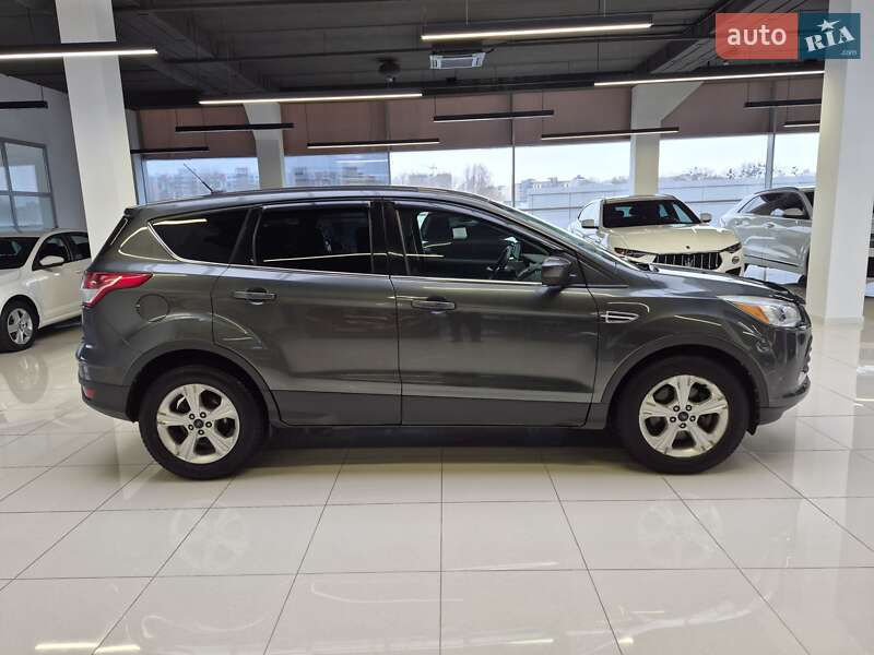 Внедорожник / Кроссовер Ford Escape 2015 в Хмельницком